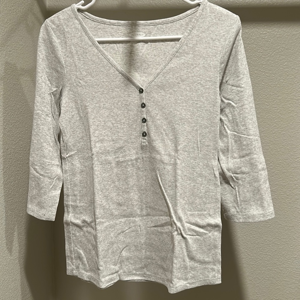 Old Navy gray long sleeve